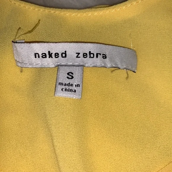 Naked Zebra Yellow Cut Out Sleeveless Blouse Size Small - Picture 4 of 7